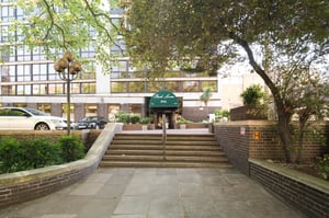 care-fertility-london-entrance-steps-street-view